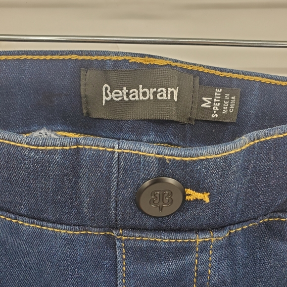 New Betabrand Straight Leg Pockets Yoga Pull Up Jean Blue Size Medium Petite - Picture 3 of 6